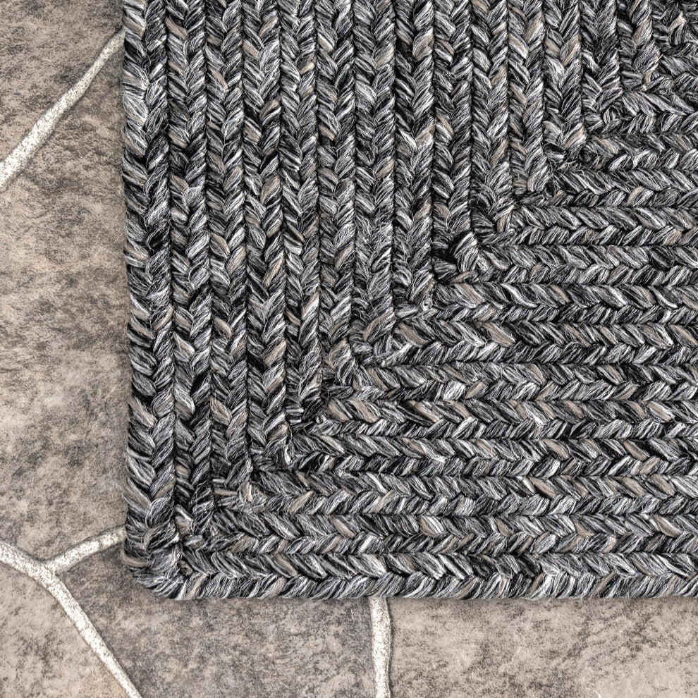 Nuloom Braided Lefebvre Indoor/Outdoor Area Rug, Charcoal 10'x14'