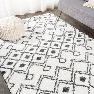 Caimari Moroccan Diamond Shag Area Rug, 4'x6'