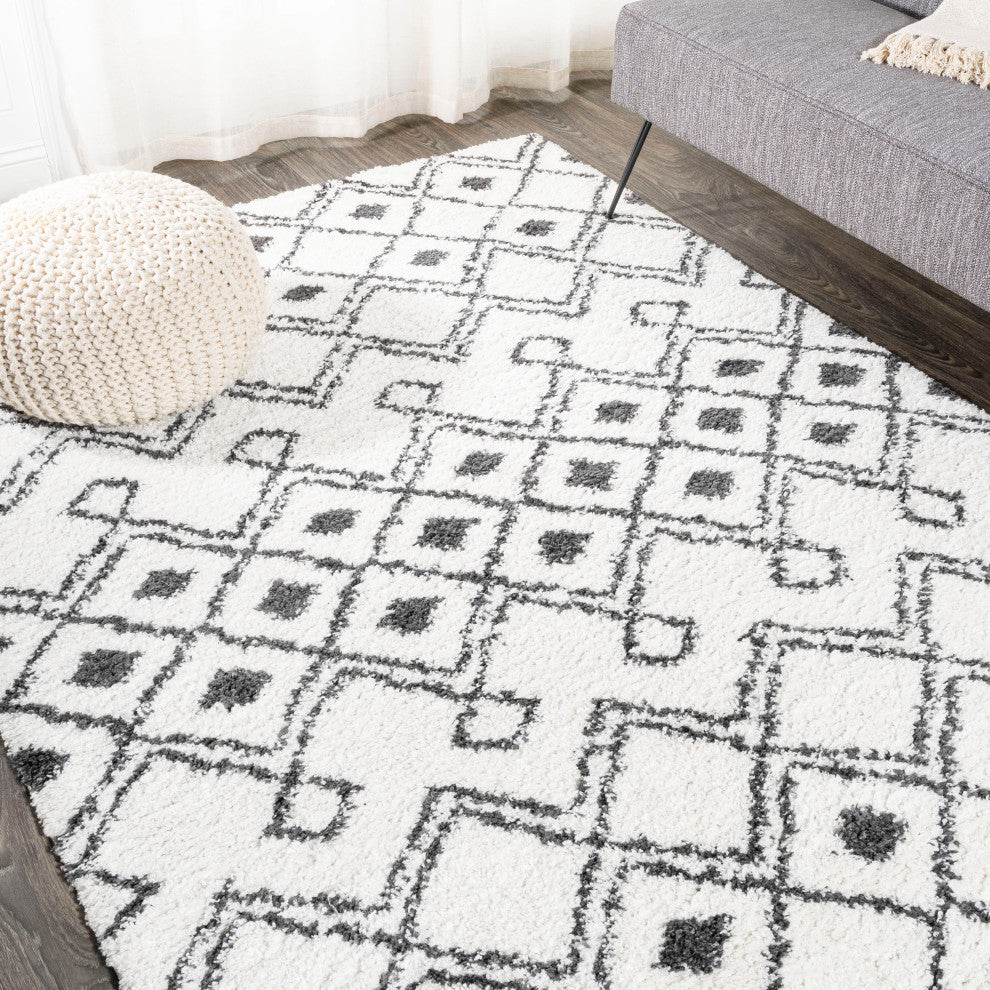 Caimari Moroccan Diamond Shag Area Rug, 4'x6'