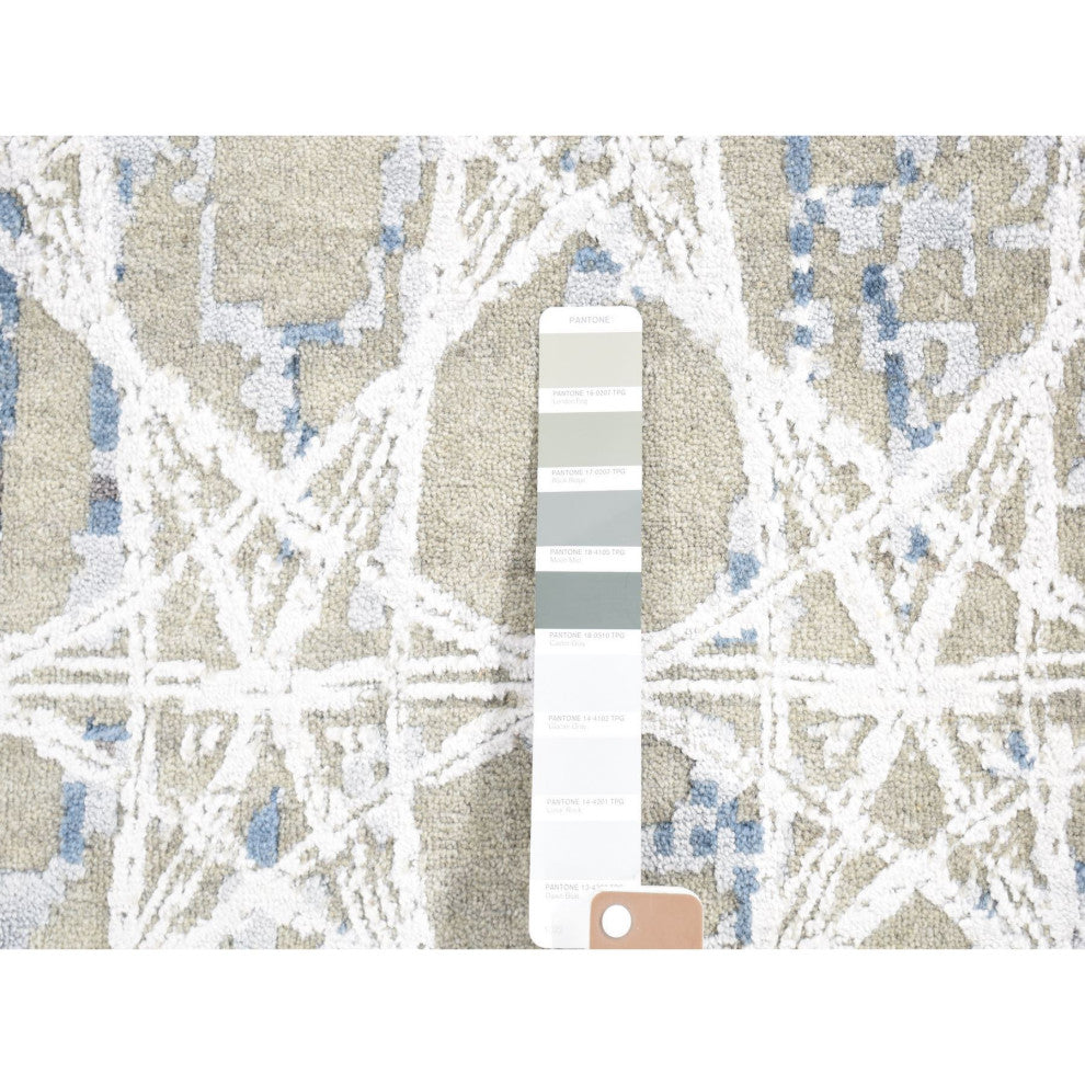 Gray, THE HONEYCOMB Design, Hand Knotted Wool and Silk Rug, 10'x14'1"