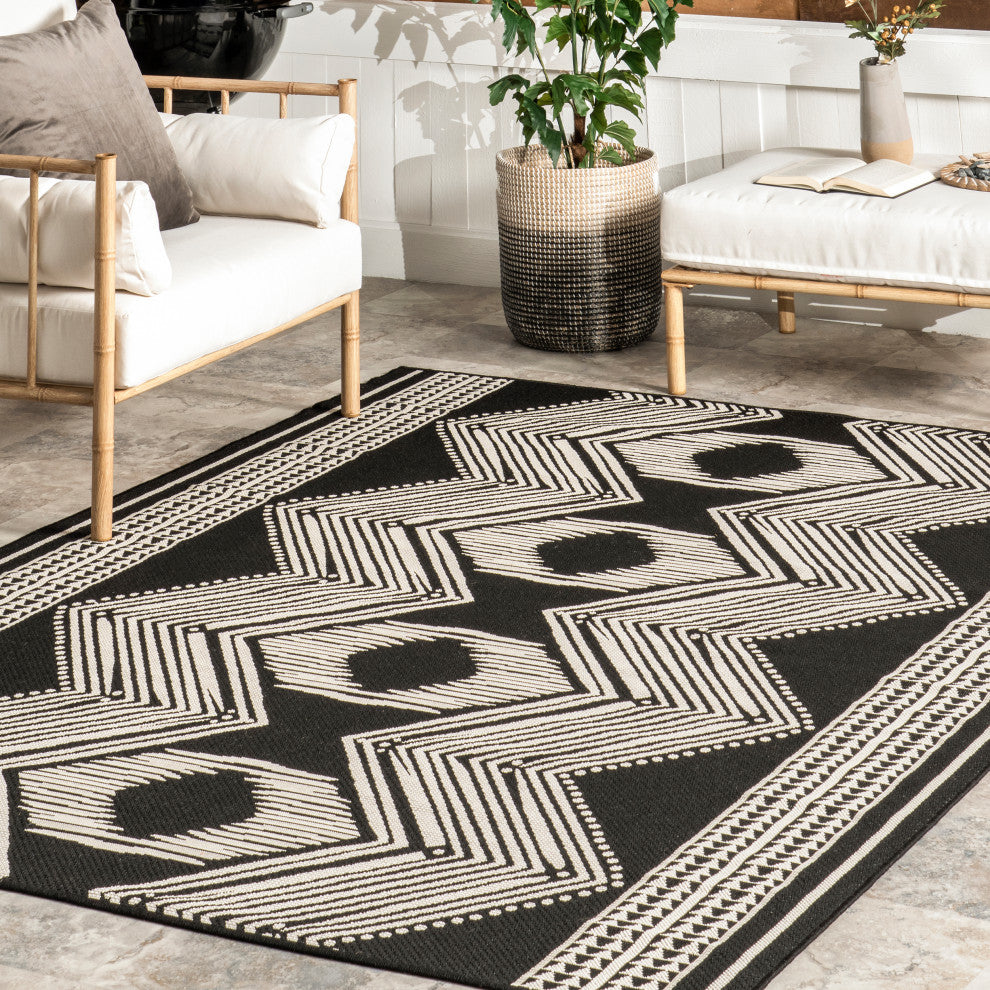 Nuloom Ranya Tribal Indoor/Outdoor Contemporary Area Rug, Black 4'X6'