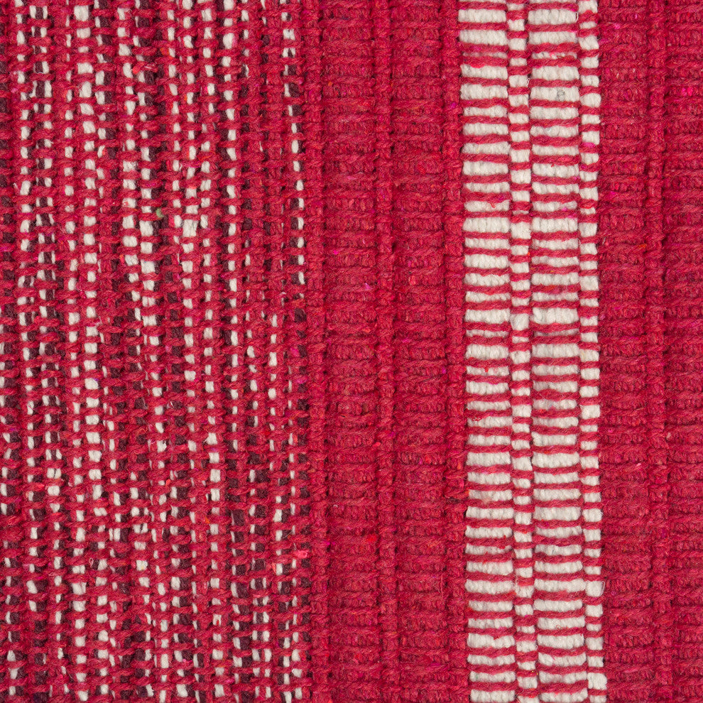 DII Varigated Red Recycled Yarn Rug 2'x3'
