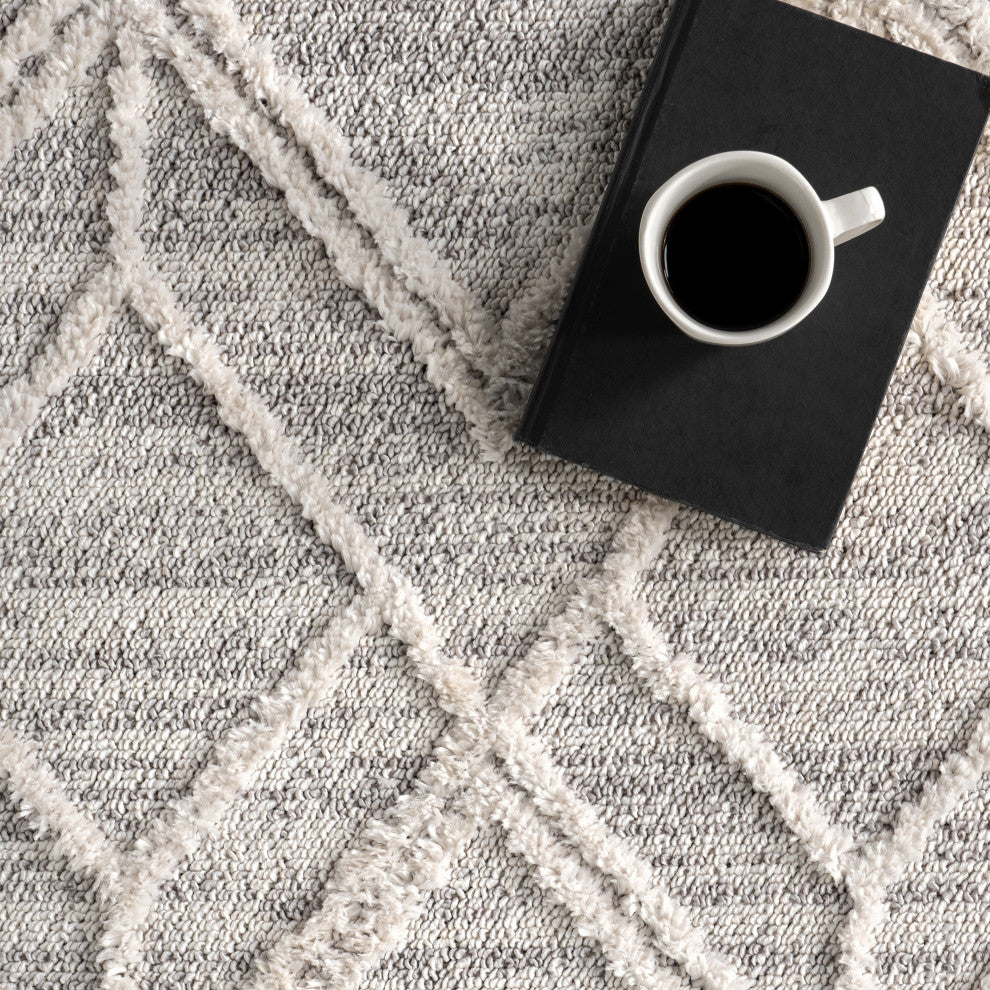 Nuloom Ansley Shag Lattice Tassel Geometric Area Rug, Light Grey 9''x12''