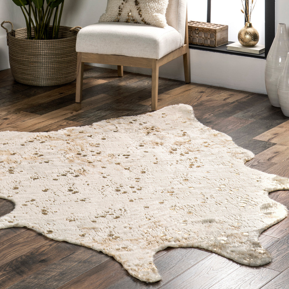 Nuloom Animal Print Macchiato Faux Cowhide Area Rug, Gold 5'x6'7"