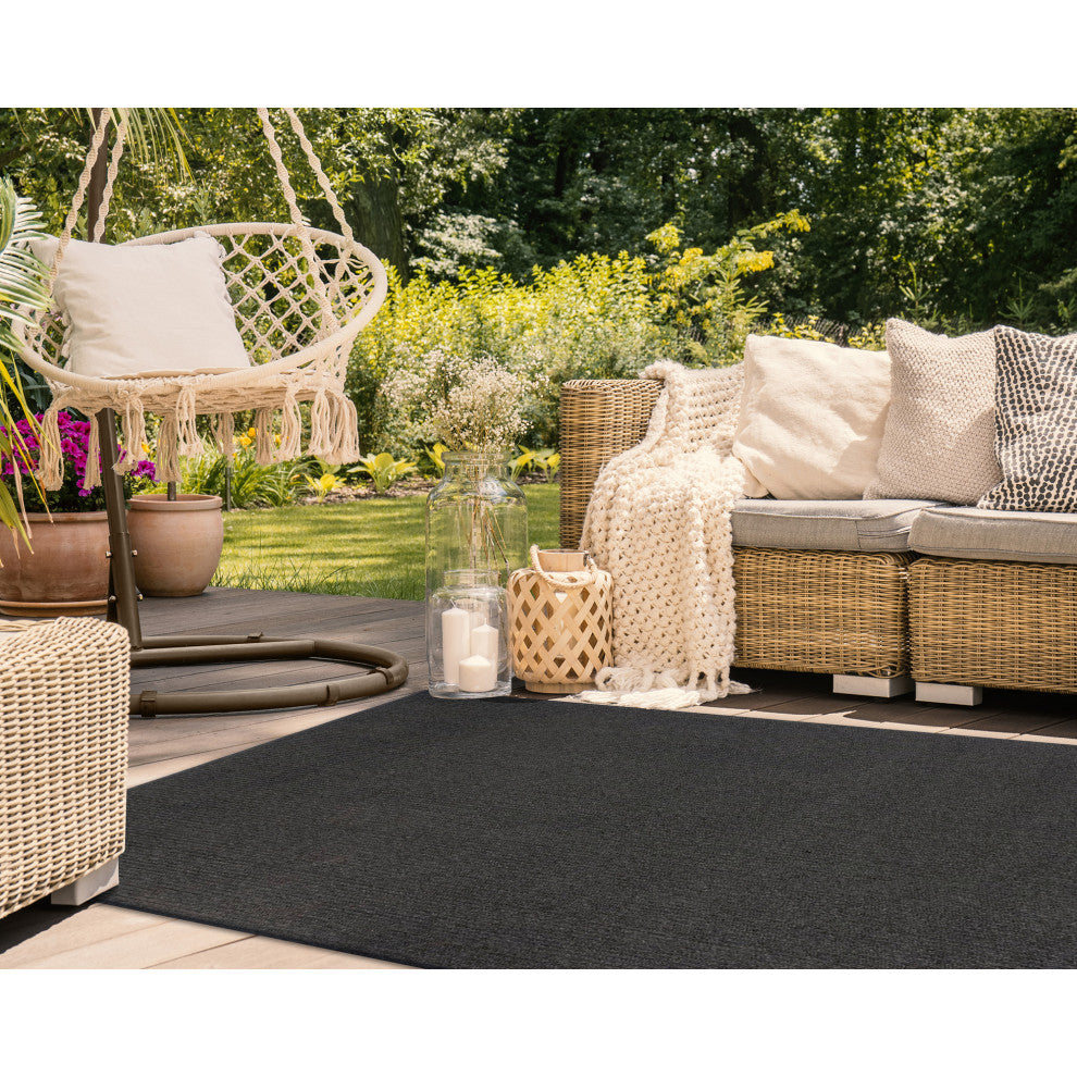 Calais Solid Indoor/Outdoor Rug, Charcoal, 7'6"x9'6"