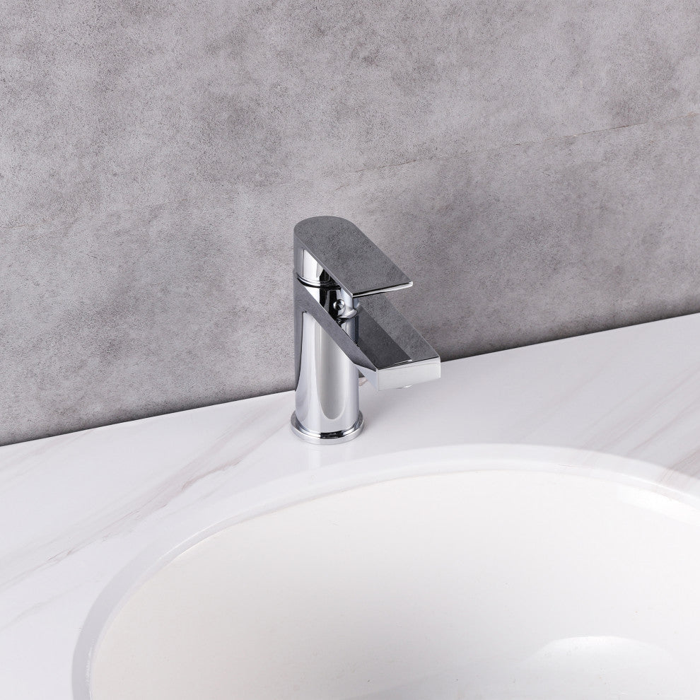 Single Handle Low Arc Lavatory Faucet in Chrome Finish