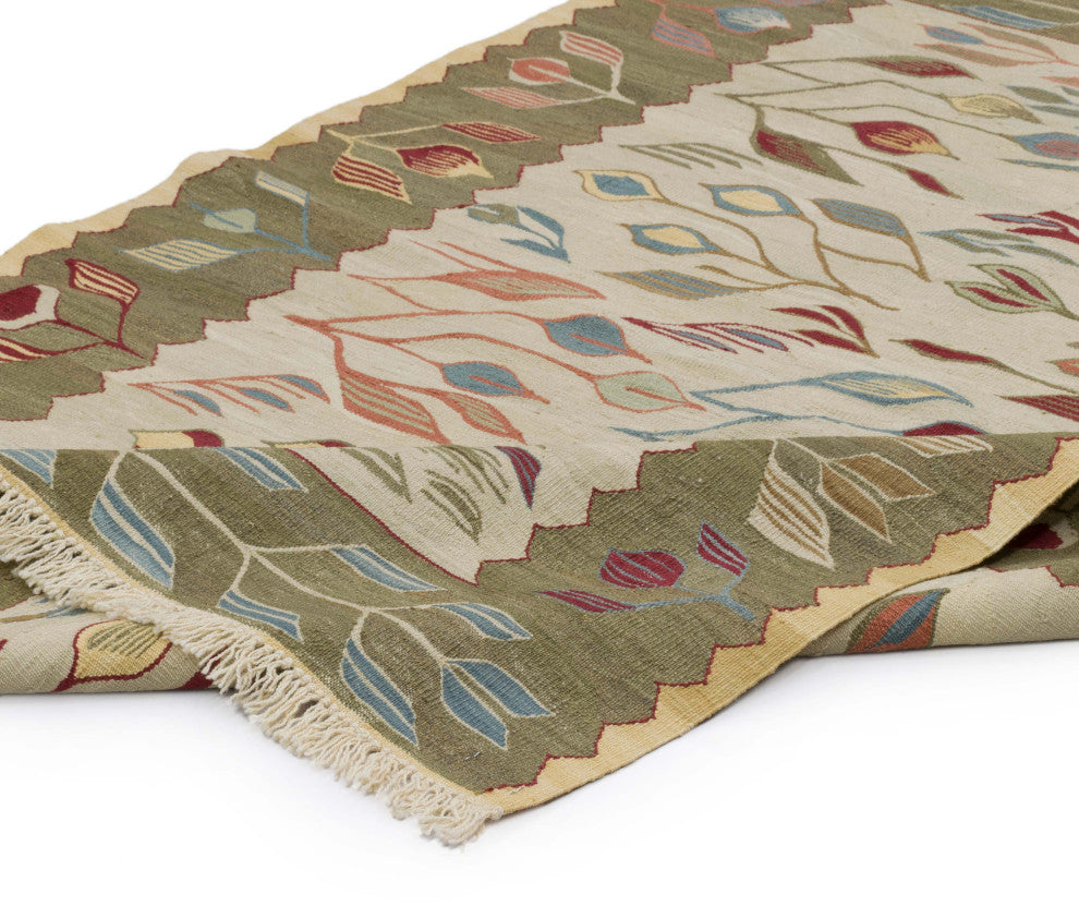 New Handwoven Turkish Kilim Rug 3' 11" x 5' 10", 47 in. x 70 in.