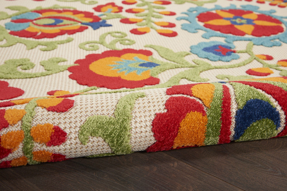 7' X 10' Green And Ivory Floral Indoor Outdoor Area Rug