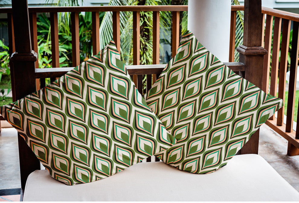 Feathers Indoor/Outdoor Throw Pillow, Scallion, 18"x18"