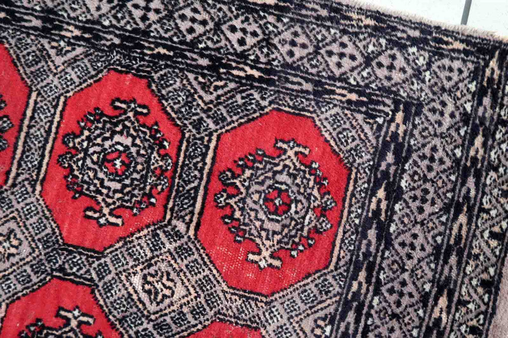 Handmade Vintage Uzbek Bukhara Rug 2.7'x4.1', 84cmx127cm, 1970s