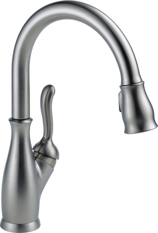 Delta Leland Single Handle Pull-Down Kitchen Faucet, Arctic Stainless