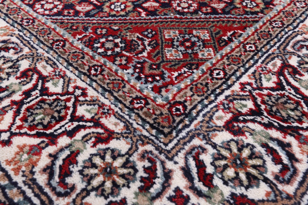 Fine Persian Bijar Hand Knotted Wool and Silk Rug 4' 1" X 6' 1" Q6726
