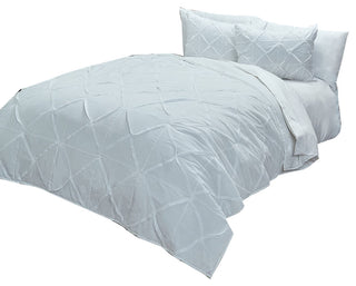 Rizzy Home 70"x86" Quilt