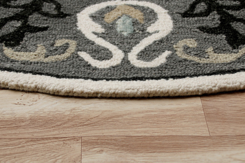 Ornate Gray and White Medallion Round Rug, 5' Round