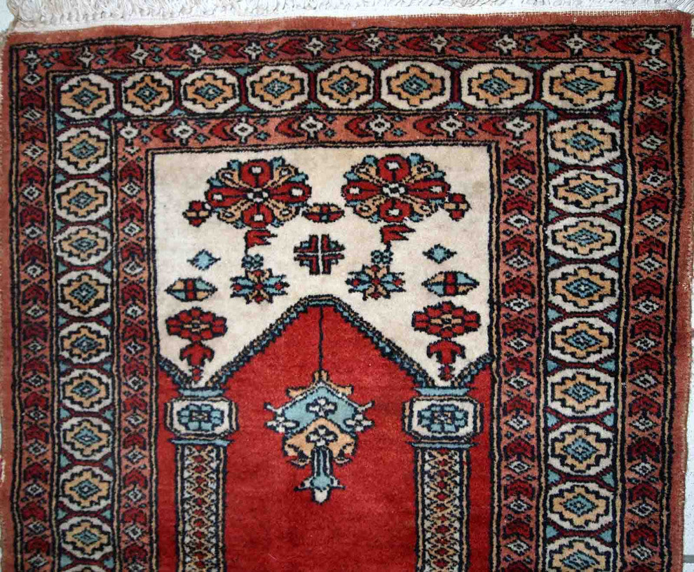 Handmade vintage prayer Turkish Konya rug 2' x 3' (62cm x 92cm) 1970s
