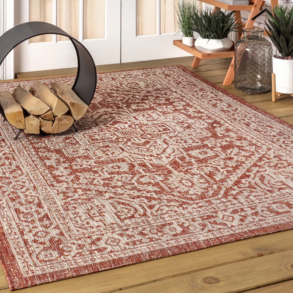 Sinjuri Medallion Textured Weave Indoor/Outdoor Area Rug