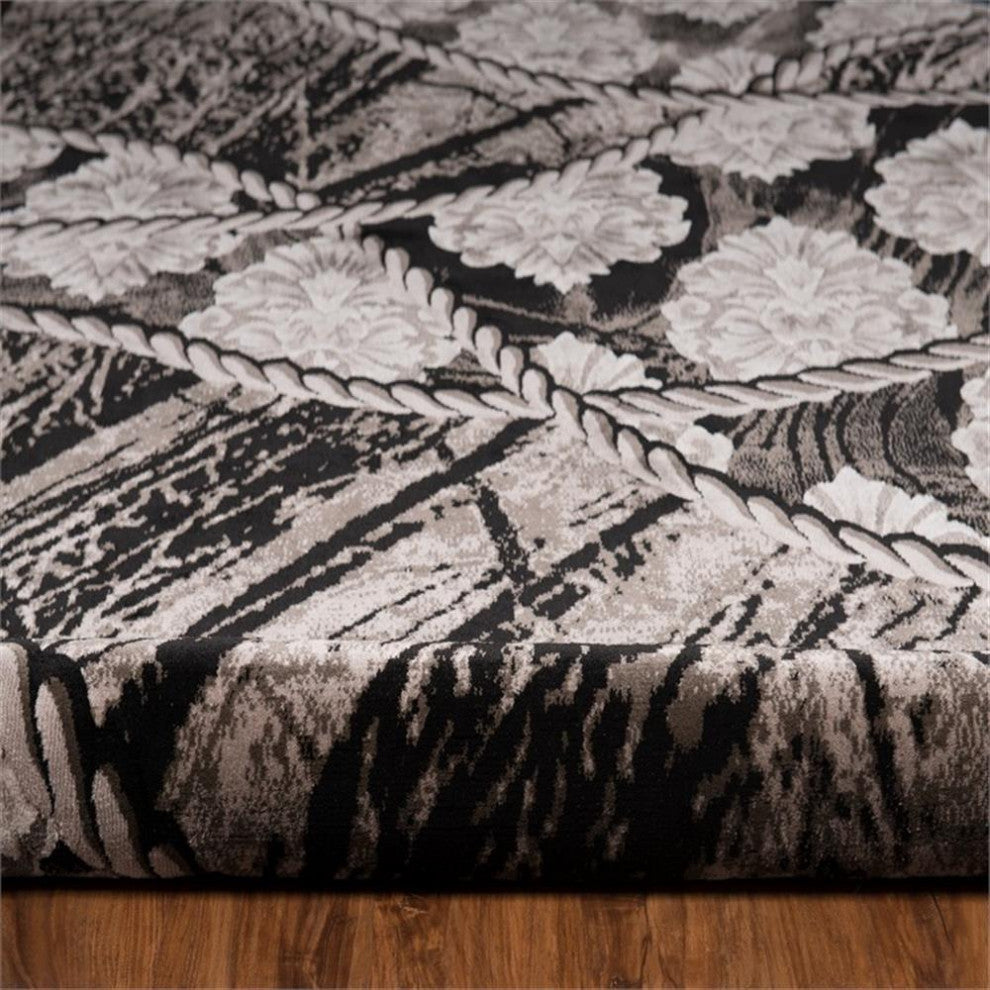 Linon Jewel Ybor Machine Made Polypropylene 5'x7'6" Rug in Brown