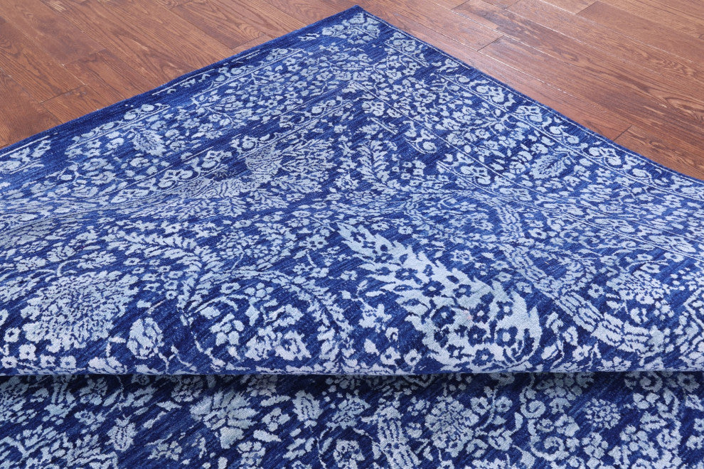 8' 0" X 10' 0" Persian Wool and Silk Hand Knotted Rug Q8692