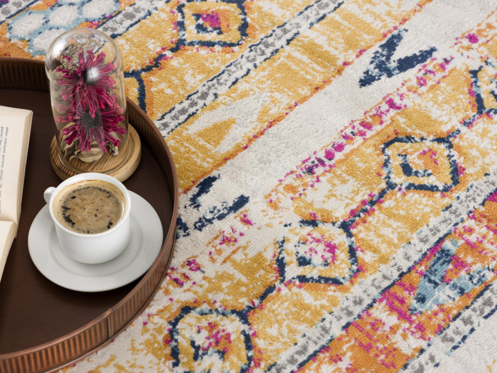 5'x7' Gold and Ivory Southwestern Area Rug