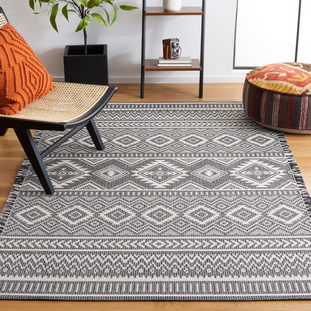 Safavieh Augustine Collection, AGT506 Rug