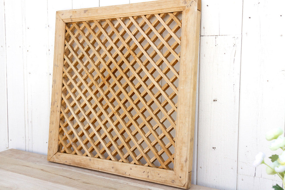 Daoli Rustic Wood Lattice Window
