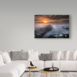 Alfred Forns 'Dawn At Jokulsarlon' Canvas Art, 32"x22"