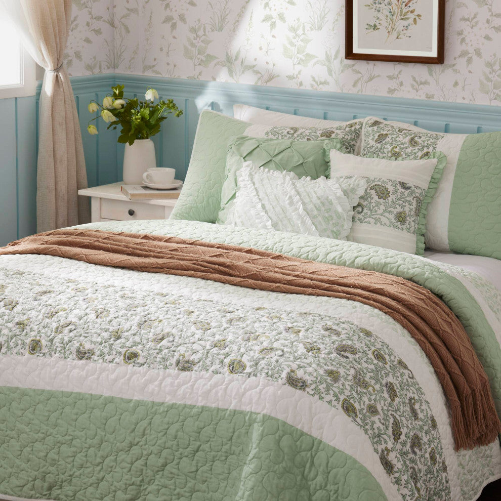 Madison Park Dawn 6 Piece Cotton Percale Quilt Set with Throw Pillows, Sage Green, Full/Queen