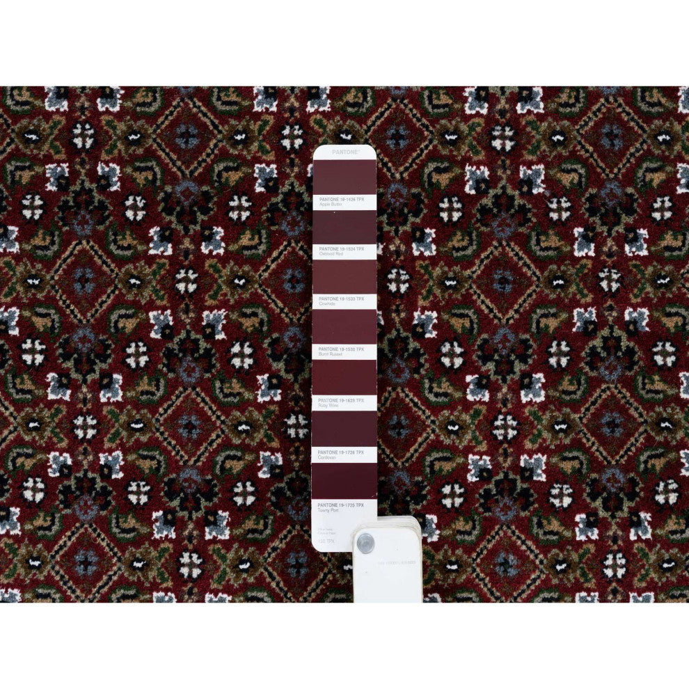 Red Herrita Hand Knotted 175 KPSI Wool and Silk Oriental Rug, 5'9"x8'9"