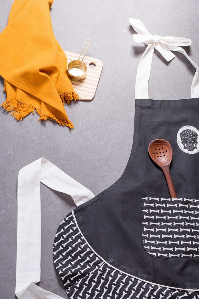 DII Dia De Los Muertos Ruffle Apron