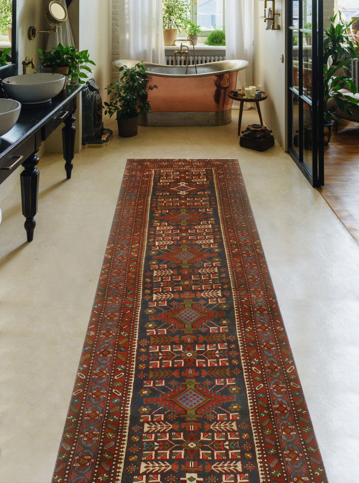 Fine Vintage Distressed Saeger Navy/Red Runner, 3'5x14'6