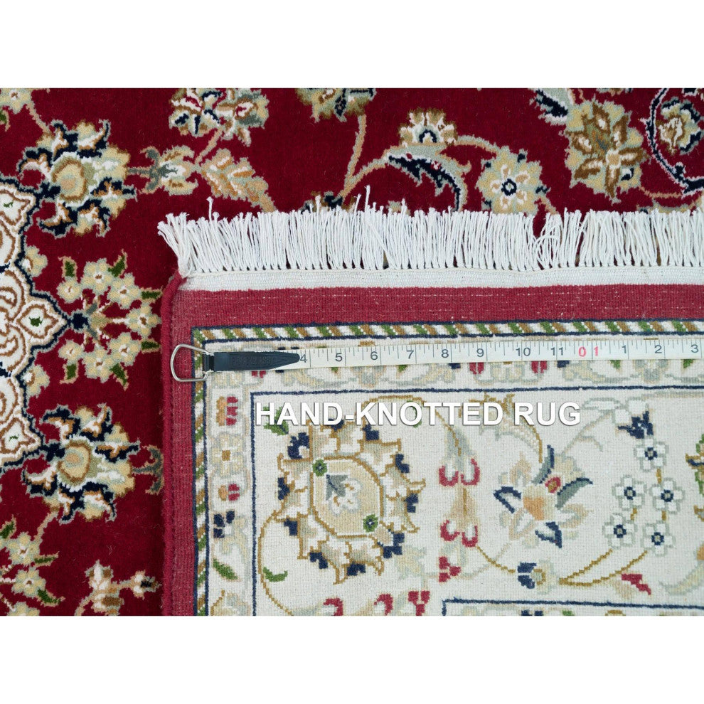 Burgundy Red, Nain Design, 250 KPSI, Soft Wool Hand Knotted Rug, 4'6"x6'10"