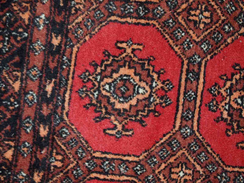 Handmade Vintage Uzbek Bukhara Rug, 3.9'x5.8', 121cm x177cm 1960s