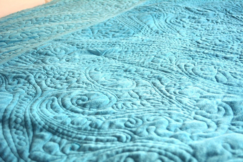 Super Soft Plush Solid Paisley Magic Carpet Quilt Set, Blue, Twin