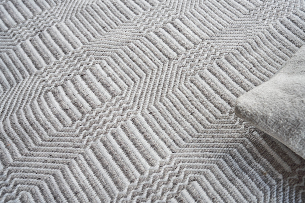 Naples Indoor/Outdoor Handmade Flatwoven PET yarn Gray/Ivory Area Rug, 10'x14'