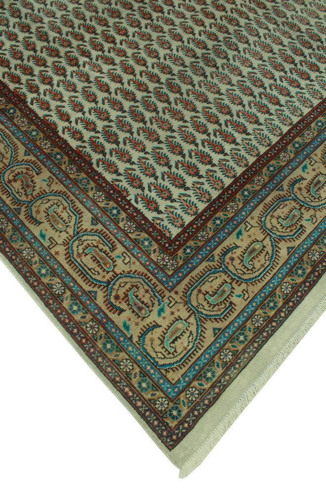 Fine Vintage Distressed Halstead Ivory Rug