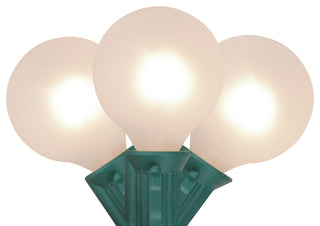 10-Count Frosted White G50 Globe Christmas Light Set 9ft Green Wire