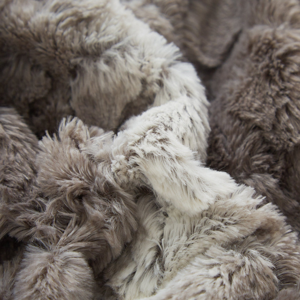 Snow Giraffe Faux Fur Throw Blanket, 90"x90