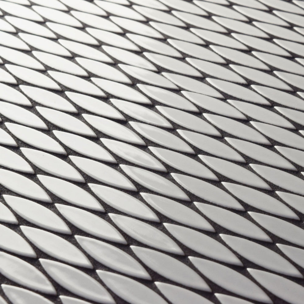 Pescado Glossy Ceramic Mosaic Floor and Wall Tile, Glossy Blanco
