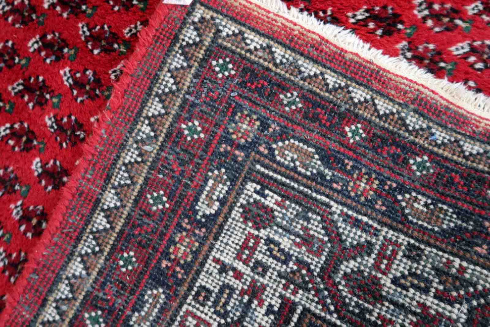 Handmade Vintage Indian Seraband Rug 5.7'x7.8', 174cmx240cm 1970s
