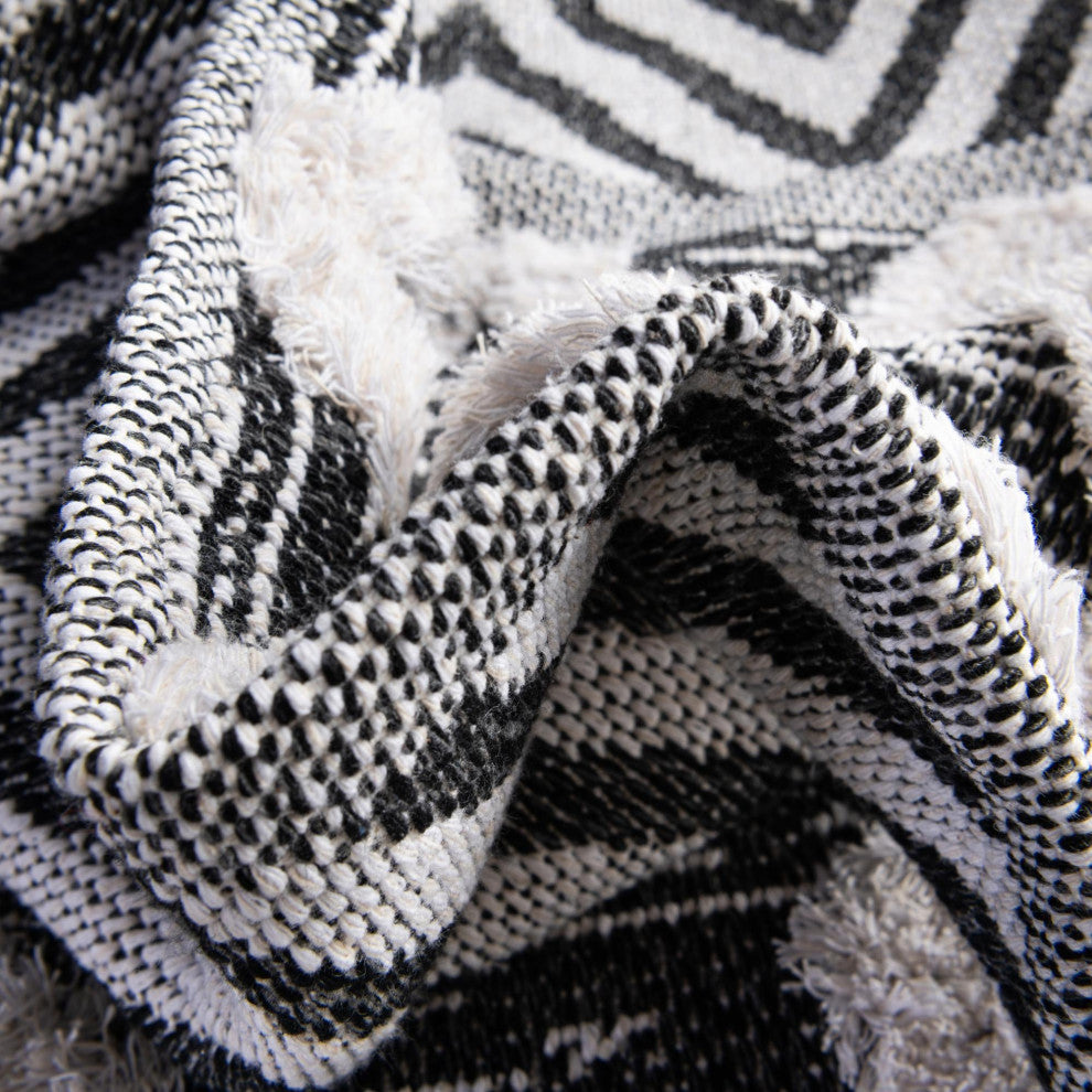 Unique Loom Sabrina Soto Casa  Valencia Area Rug