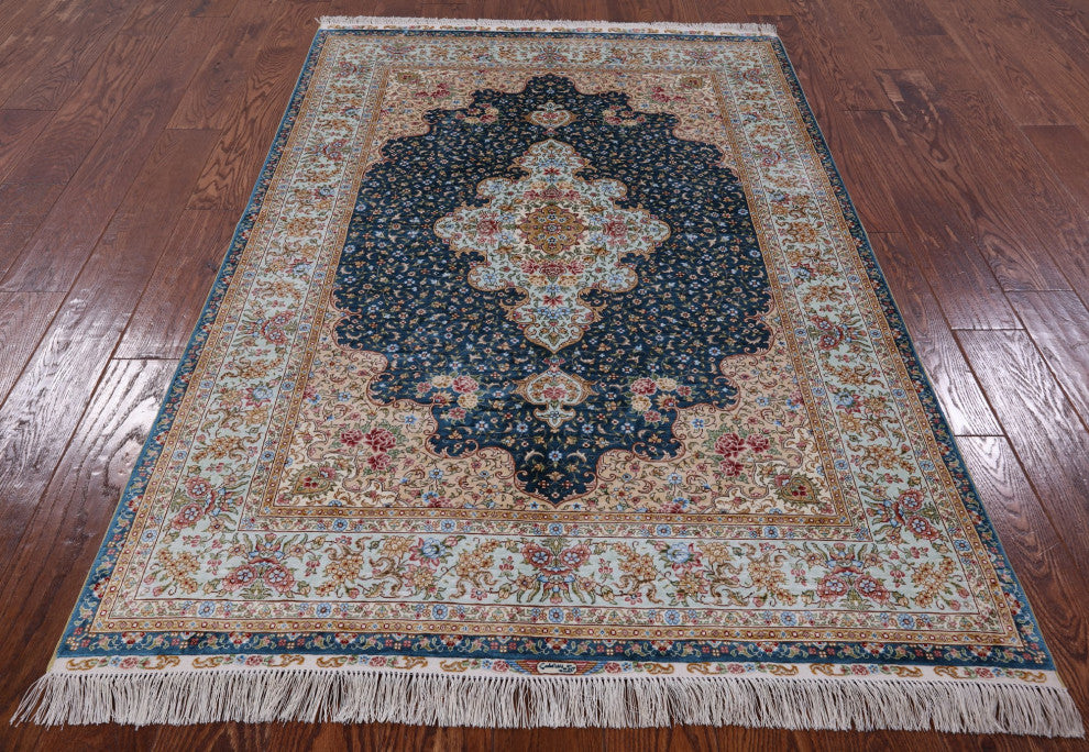 High End Persian 100% Silk Hand Knotted Rug 4' 0" X 6' 0'' Q4833