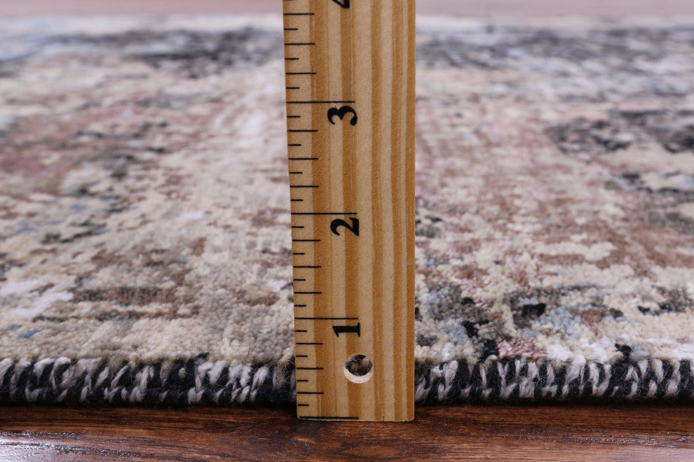 4' 1" X 6' 2" Wool and Silk Handmade Abstract Rug Q8895