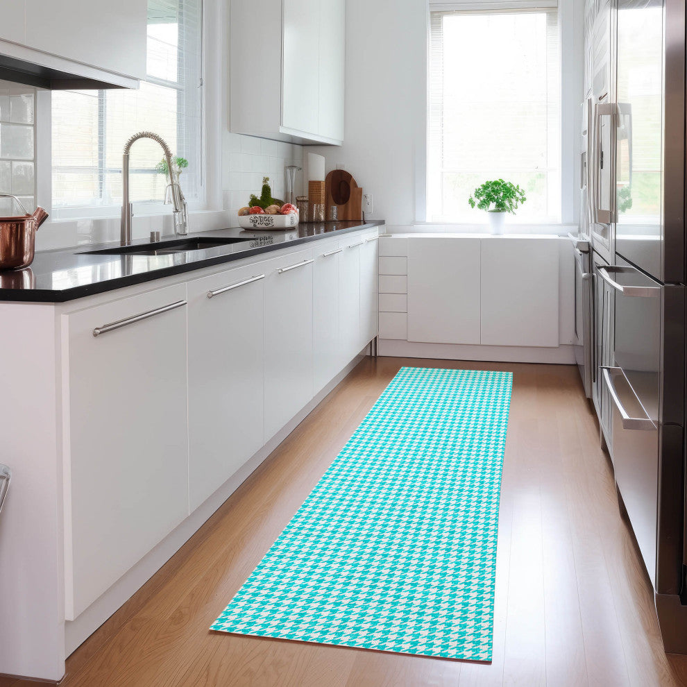 Indoor/Outdoor Hinton HN1 Aqua Machine Washable 2'3" x 7'6" Rug