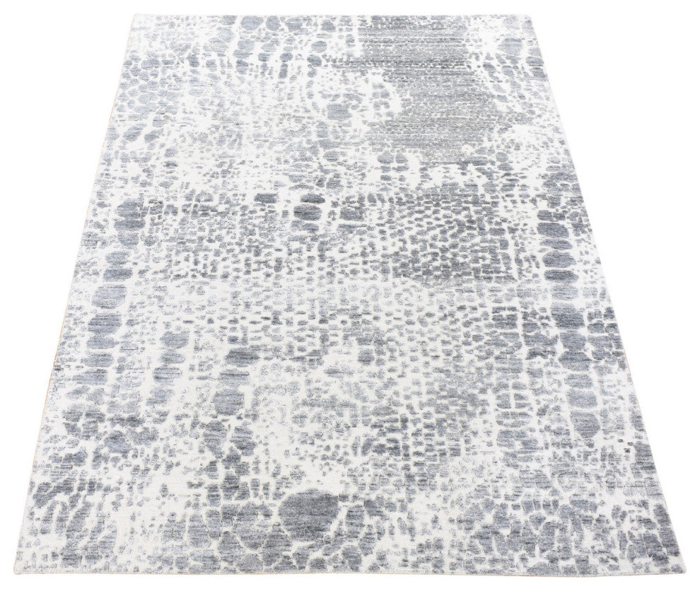 Ivory, Modern Design, Hand Knotted Plant Based Silk with Wool Rug, 4'0" x 6'0"