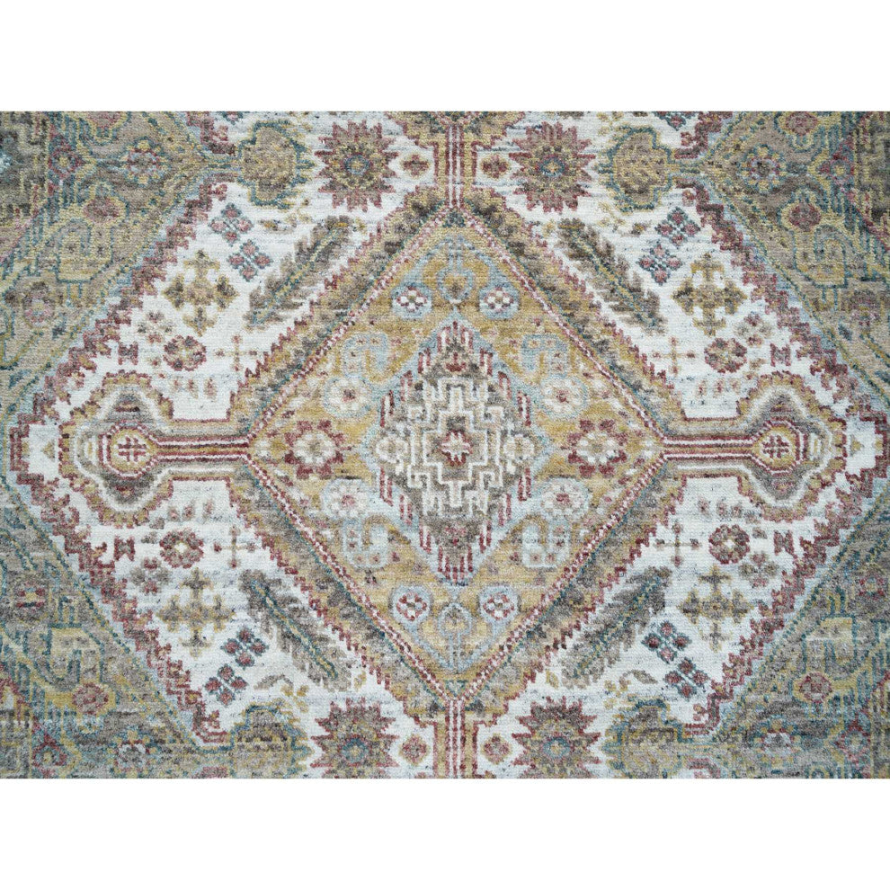 Ivory Shiraz Rosettes Flower Border Hand Knotted Wool Oriental Rug, 6'1"x9'