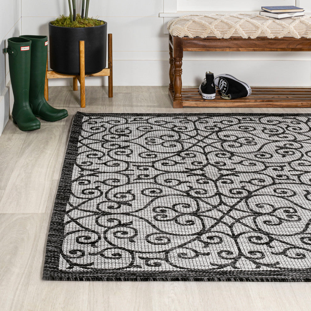 Madrid Vintage Filigree Textured Weave Indoor/Outdoor, Light Gray/Black, 3 X 5