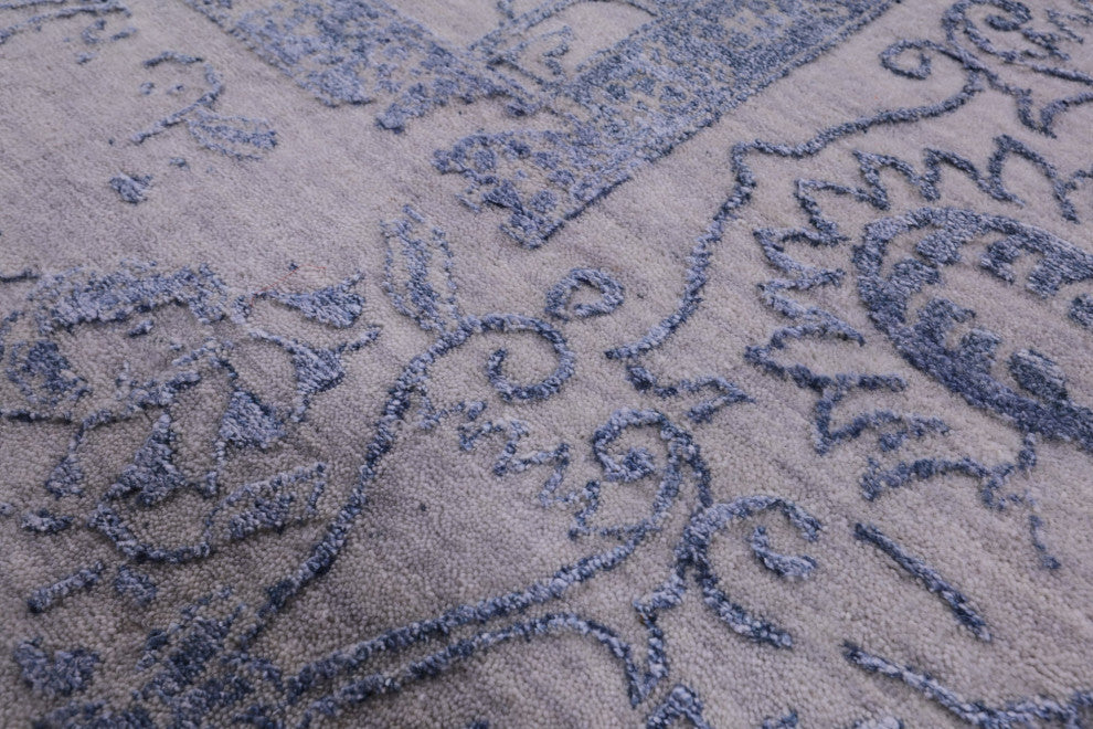 8' 11" X 12' 4" Hand Knotted Wool & Silk Persian Rug - Q15741