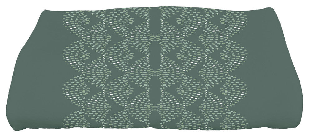 Dotted Focus 28"x58" Green Geometric Bath Towel