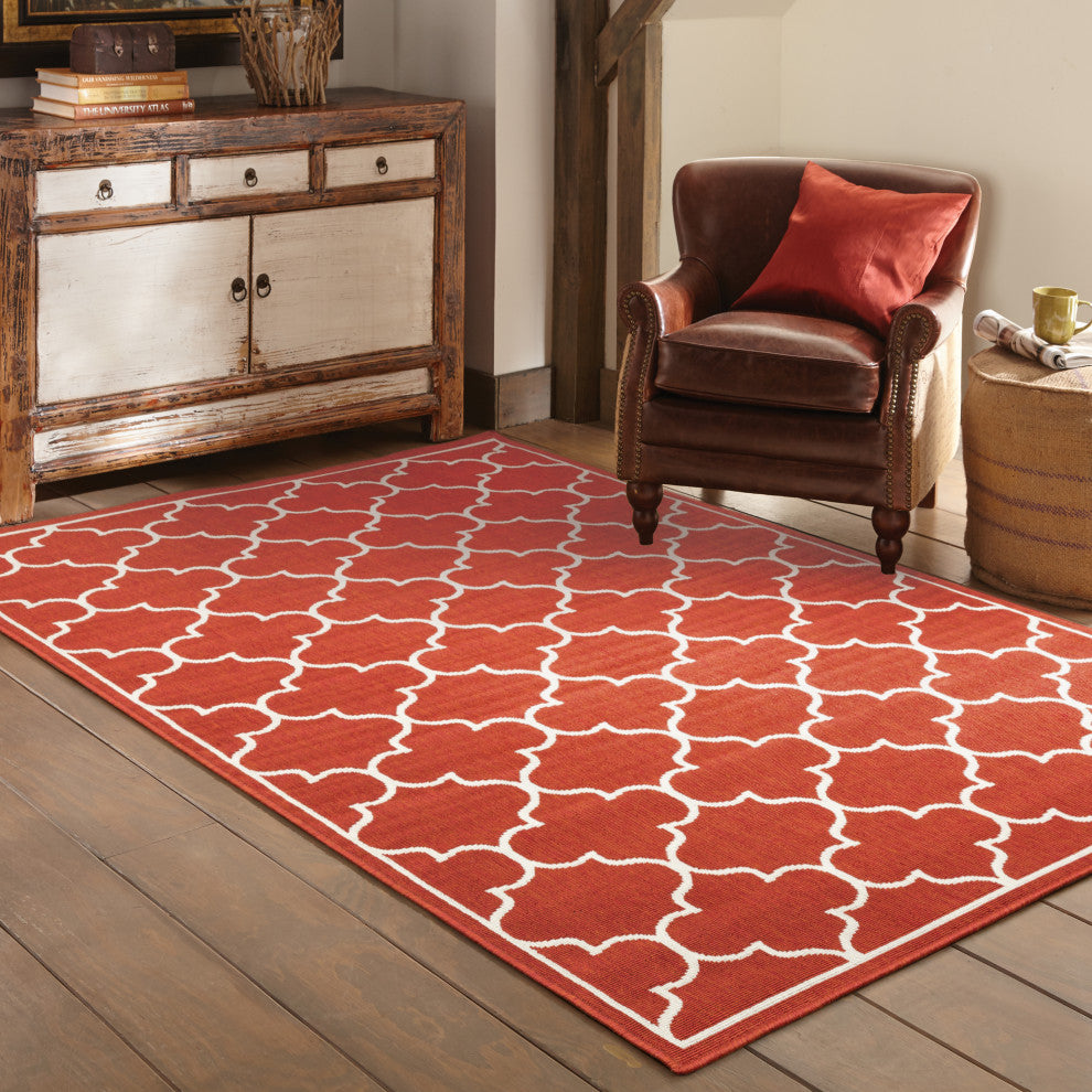 Madelina Lattice Red and Ivory Indoor or Outdoor Area Rug, 6'7"x9'6"