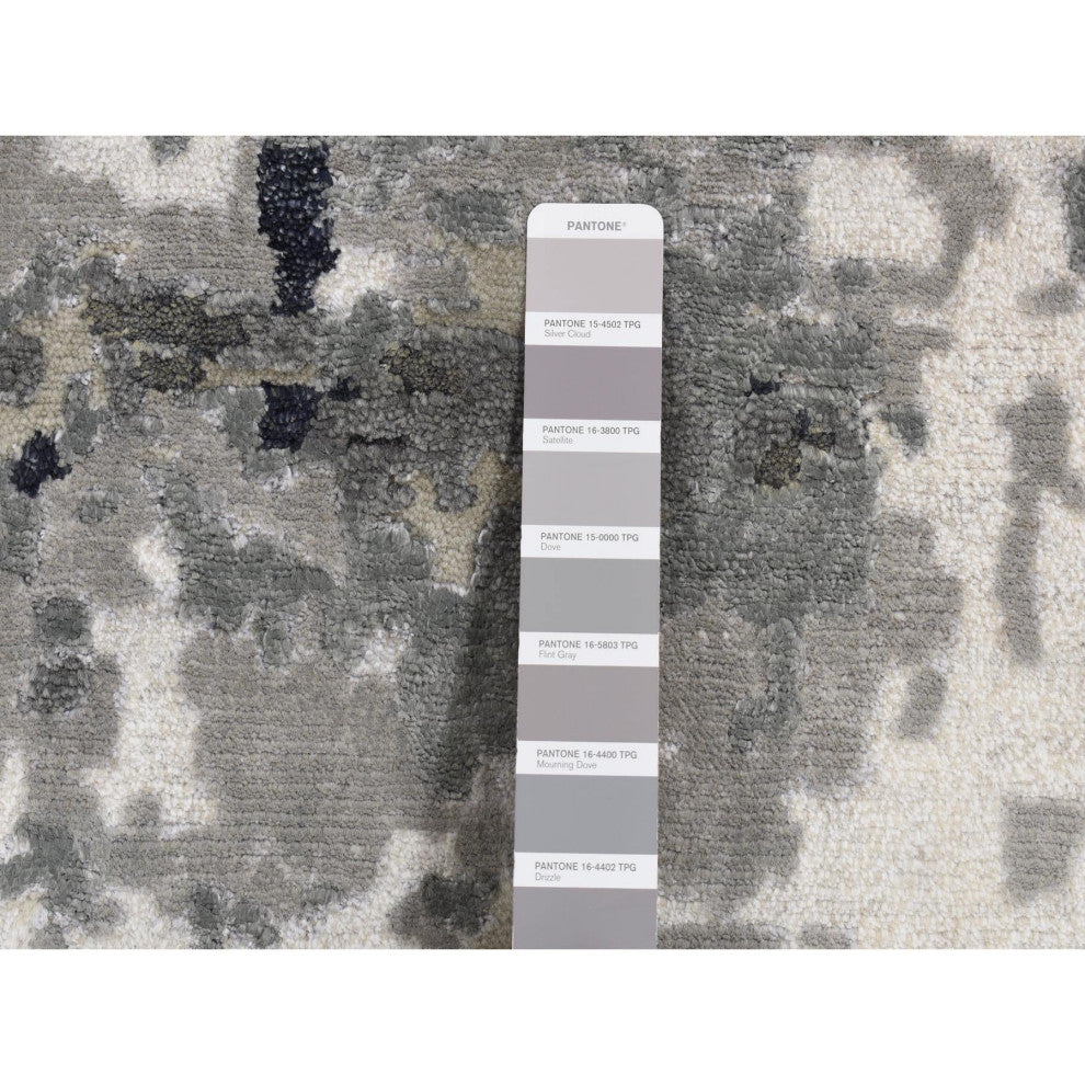 Eerie Black Abstract Design Wool and Silk Hand Knotted Runner Rug 2'6"x7'7"